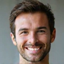 Portrait d'un client satisfait